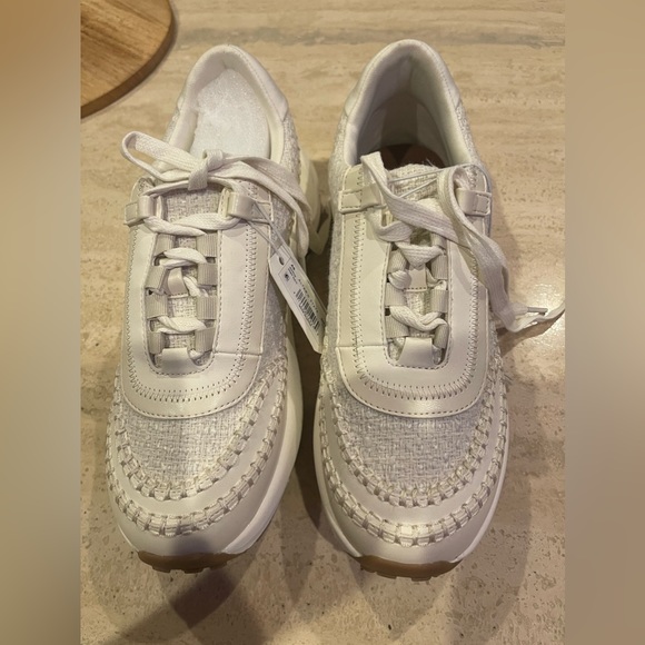 Altar’d State Platform sneakers - Picture 5 of 5